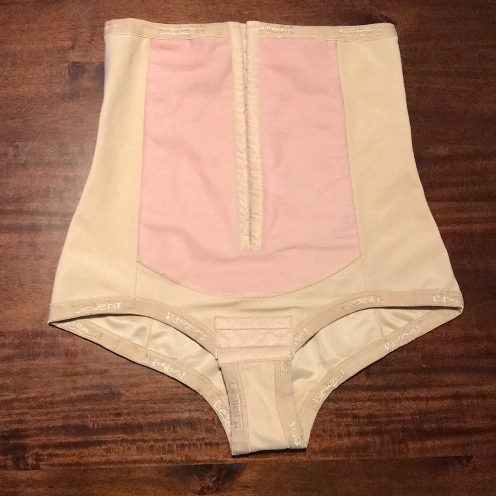 BelleFit Corset Medium postpartum girdle EUC